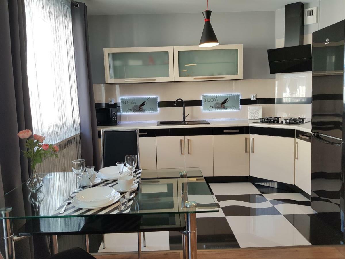 Apartment Luxury Oasis Srodmiescie Downtown 3 Os كراكوفيا المظهر الخارجي الصورة